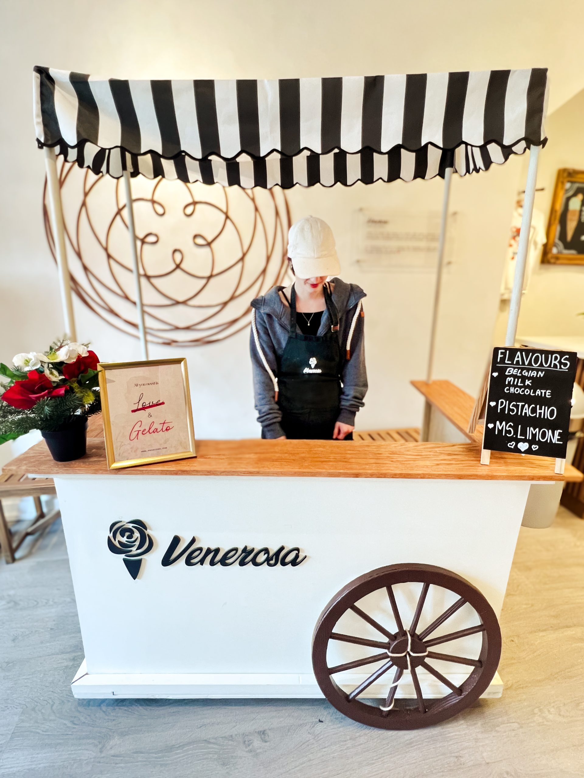 Venerosa-Gelato-Cart-Rental